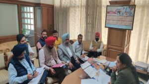 ਡਾ. ਬਲਜੀਤ ਕੌਰ ਨੇ ਵਿਭਾਗ ਦੇ ਅਧਿਕਾਰੀਆਂ ਨਾਲ ਕੀਤਾ ਵੱਖ-ਵੱਖ ਮੁੱਦਿਆਂ ਬਾਰੇ ਵਿਚਾਰ, ਭਲਾਈ ਸਕੀਮਾਂ ਨੂੰ ਸਮੇਂ ਸਿਰ ਲਾਗੂ ਕਰਨ ਦੇ ਦਿੱਤੇ ਨਿਰਦੇਸ਼